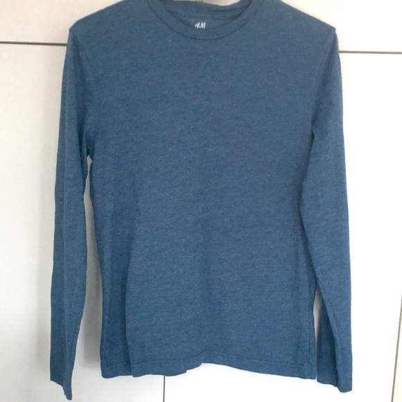 H&M Long Sleeve T-Shirt - Comfortable & Versatile! - Picture 3 of 9